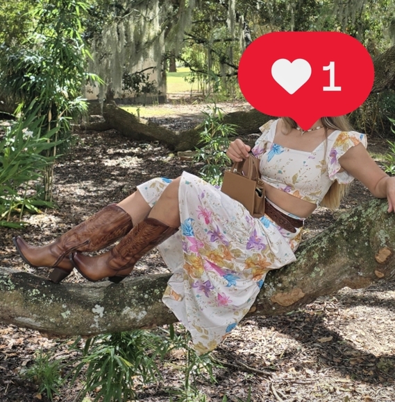 Two Pieces Set - Picture 6 of 6